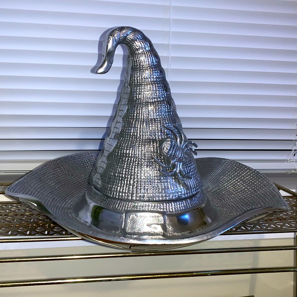 Metal Witch Hat Chip and Dip NWT